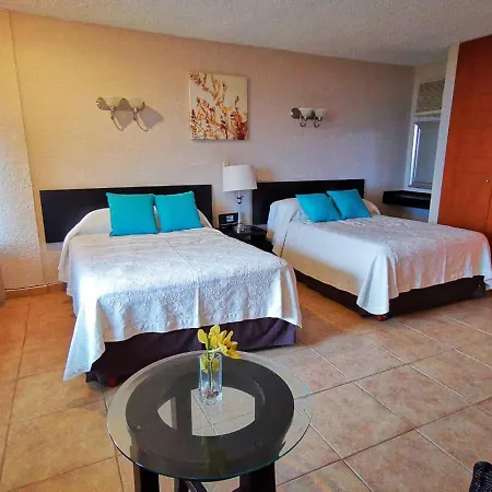 Brisas Beachfront Studios In Hotel Zone Cancun Exterior photo