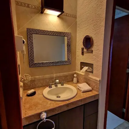 Brisas Beachfront Studios In Hotel Zone Cancun Room photo