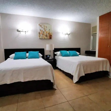 Brisas Beachfront Studios In Hotel Zone Cancun Exterior photo